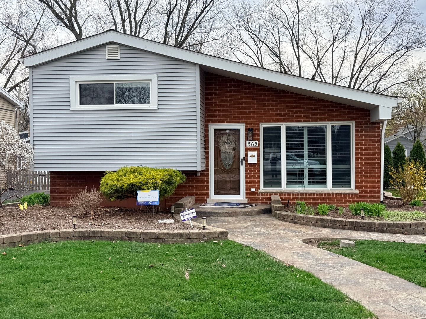 563 Coolidge Avenue — Glen Ellyn, IL 60137