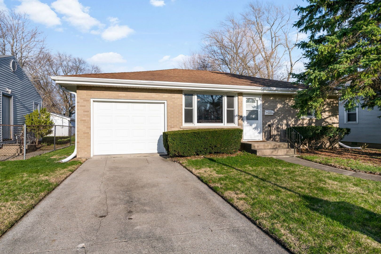 1532 S 5th Avenue — Kankakee, IL 60901