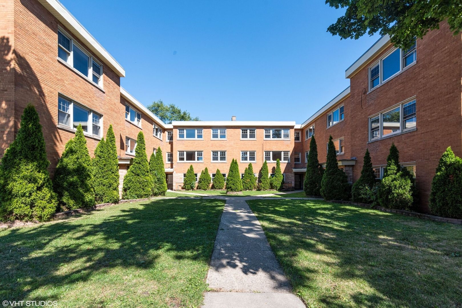 6527 Seeley Avenue — Chicago, IL 60645