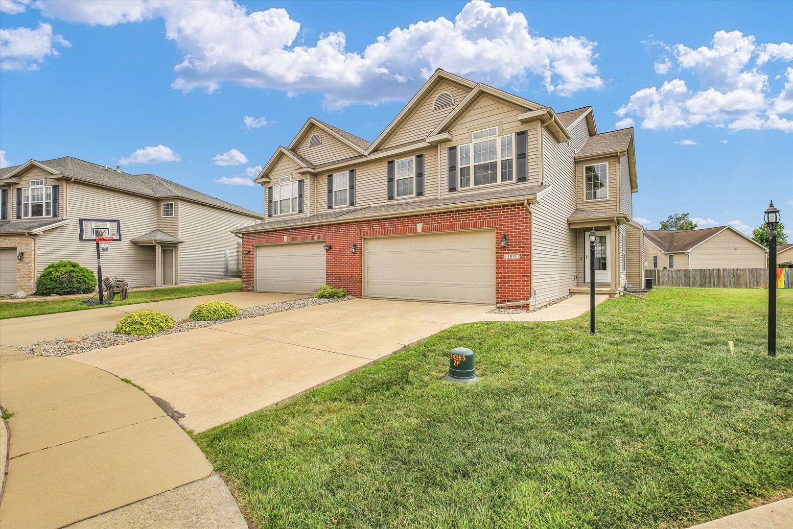 3931 Summer Sage Court — Champaign, IL 61822