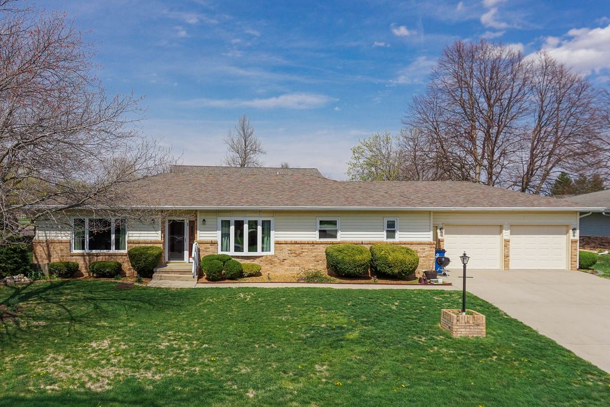 1 Millard Court, Minier, IL 61759