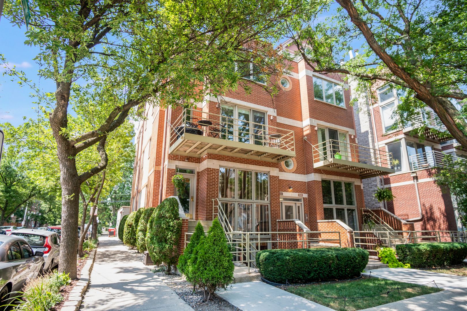 844 N Marshfield Avenue #1F — Chicago, IL 60622