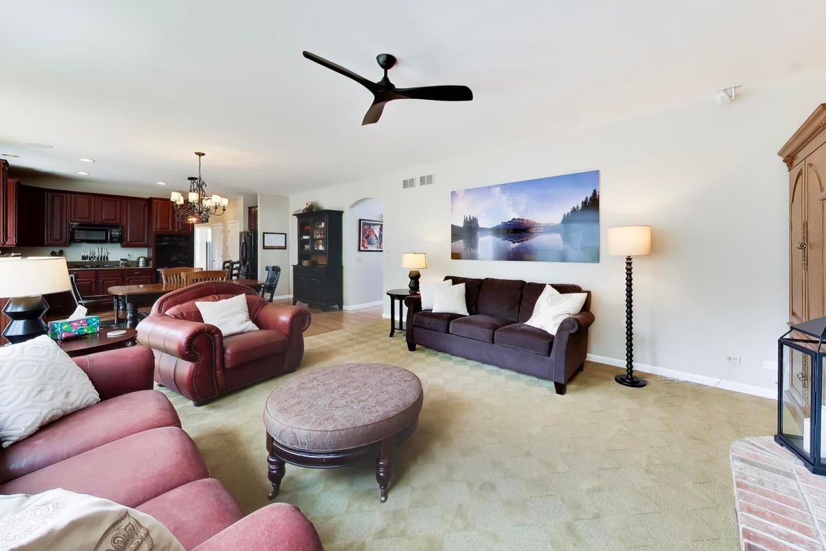 26W363 Torrey Pines Court, Winfield, IL 60190