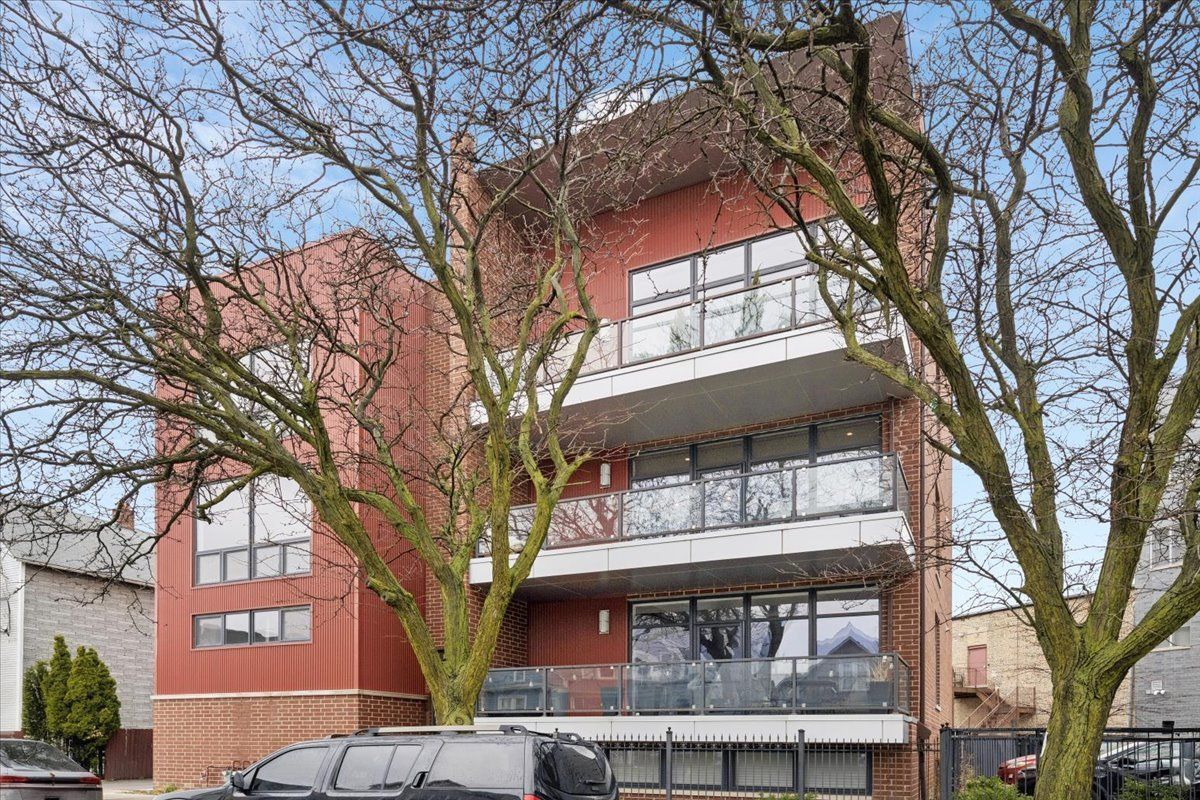 3518 Wolfram Street, Chicago, IL 60618