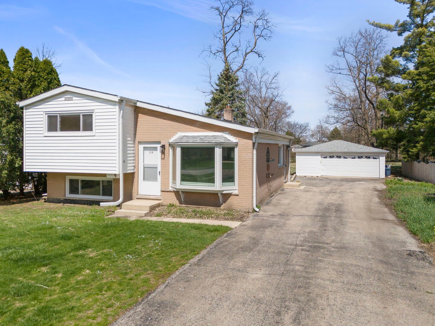 518 E North Broadway Street — Lombard, IL 60148