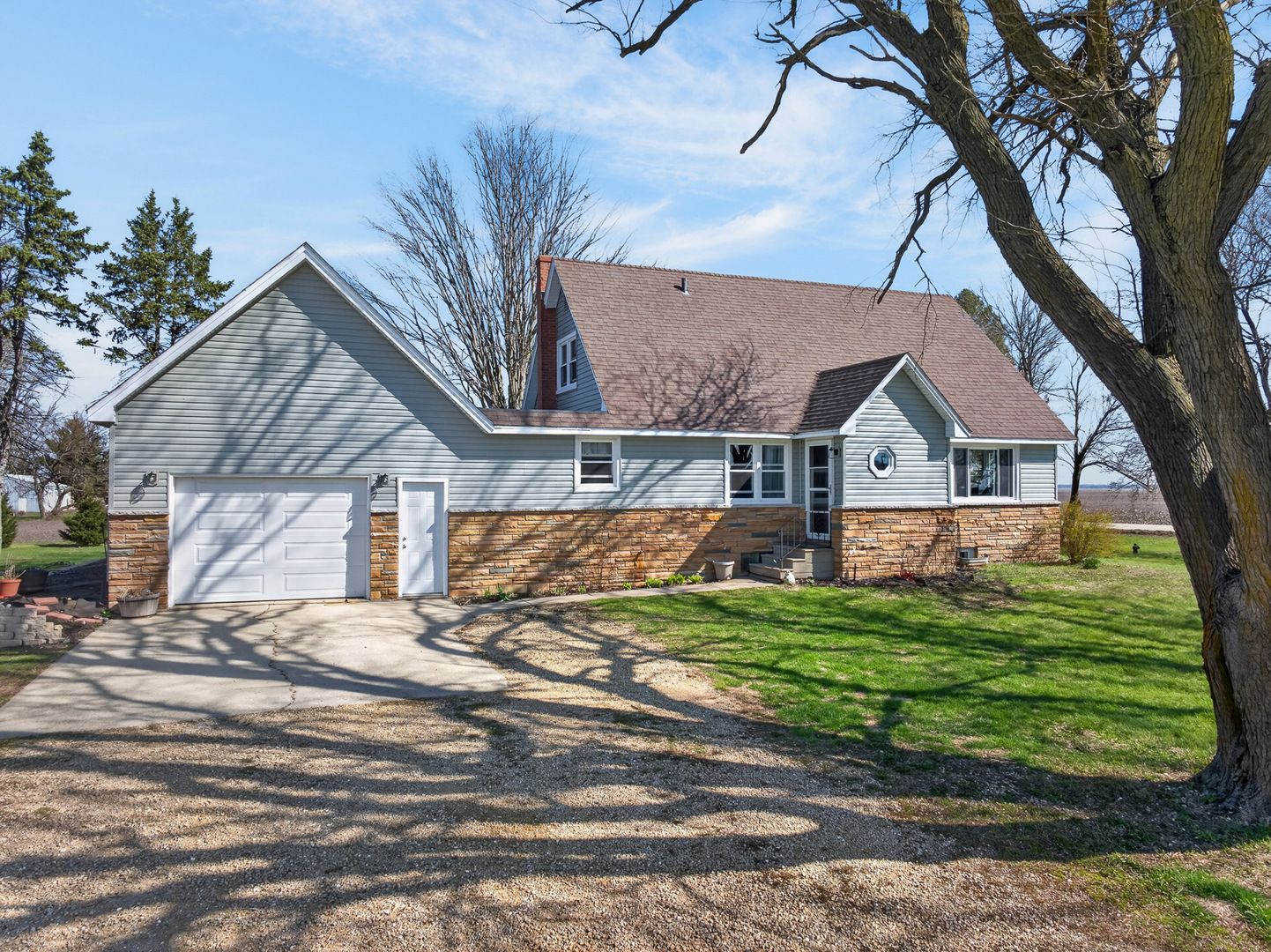 1519 Il Route 251 — Steward, IL 60553