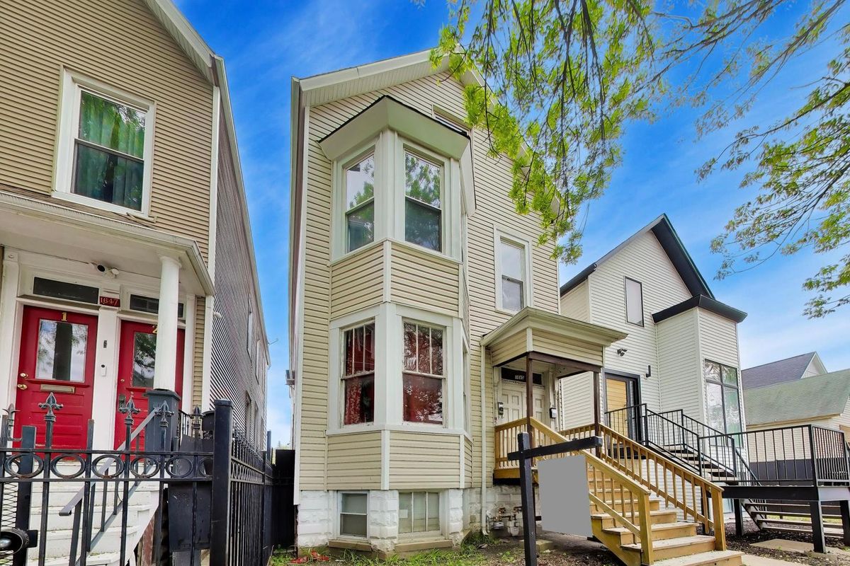 1645 Central Park Avenue, Chicago, IL 60647