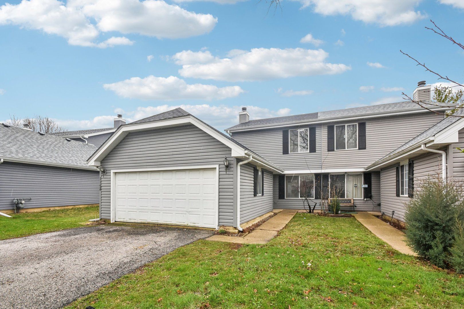 1154 Brunswick Lane — Aurora, IL 60504