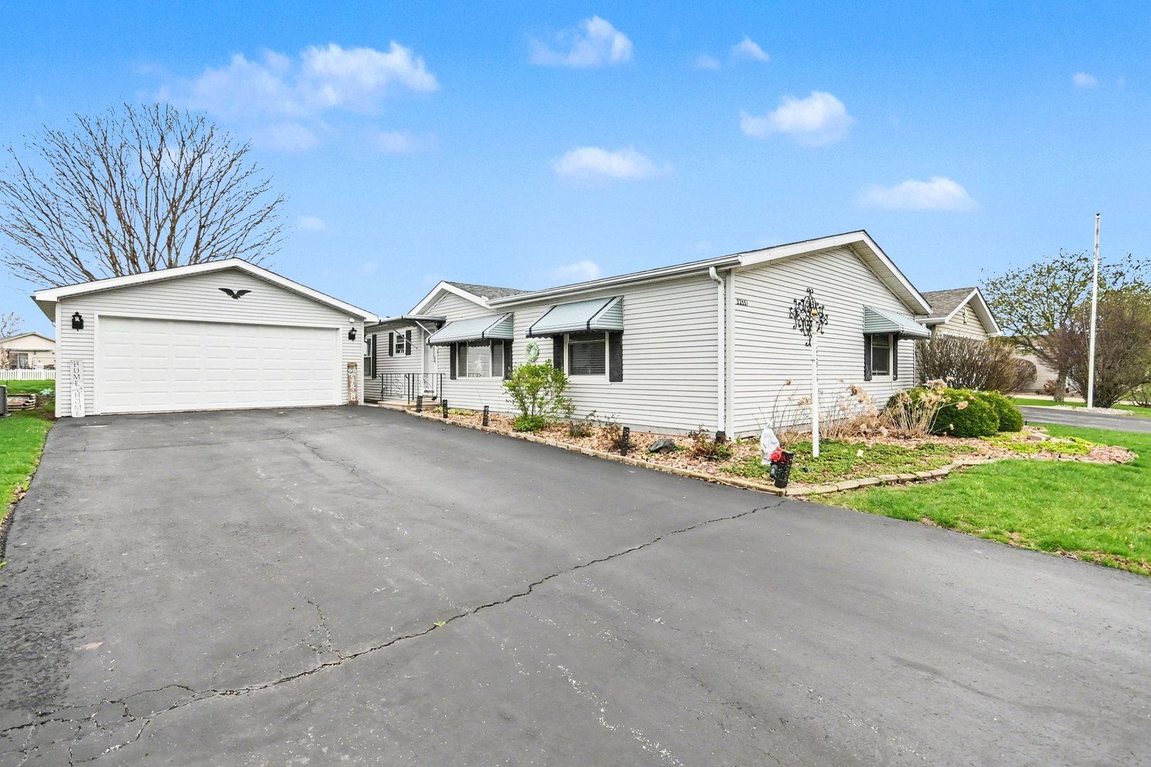 22534 Woodside Drive — Channahon, IL 60410