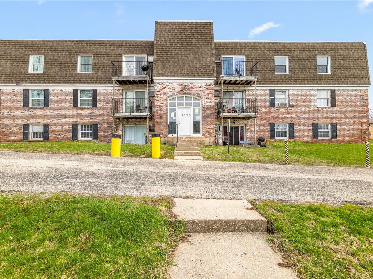 3120 Jaqueline Drive #11 — Rockford, IL 61109
