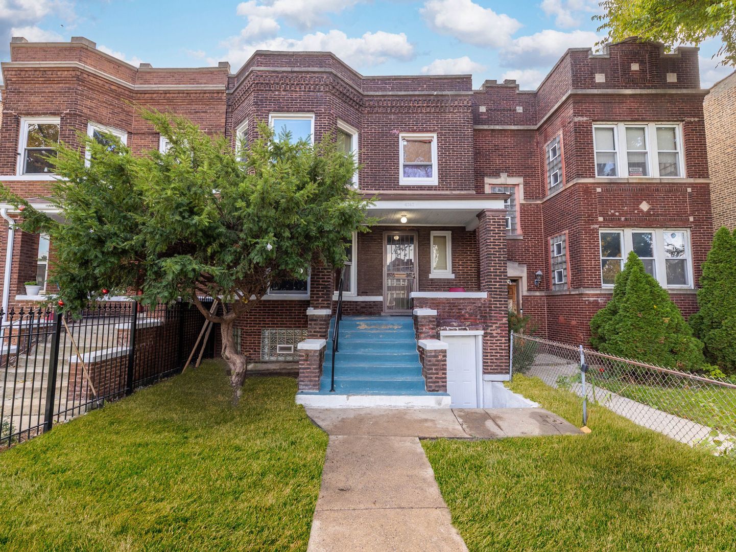 4747 W Monroe Street — Chicago, IL 60644