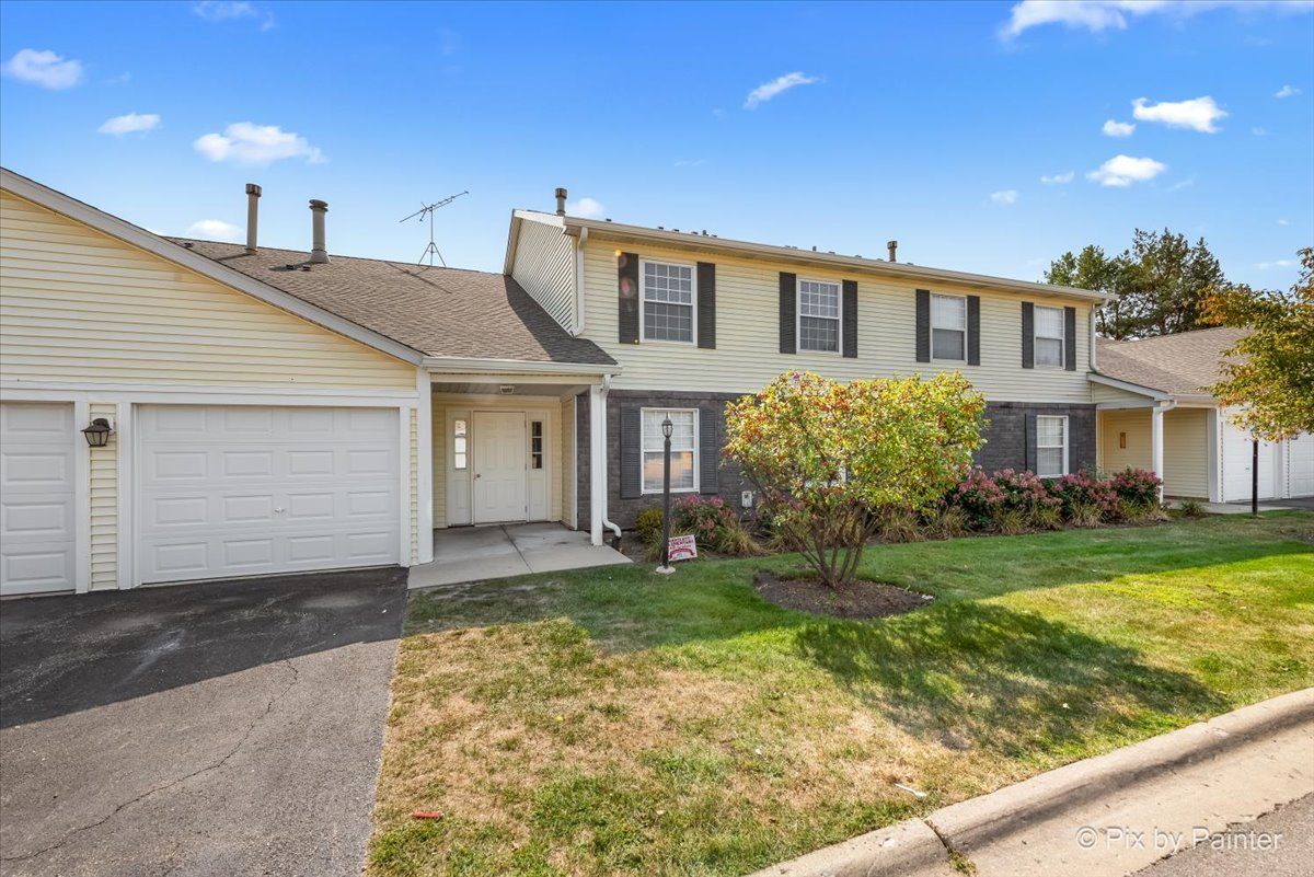 327 Newport Lane — Bartlett, IL 60103