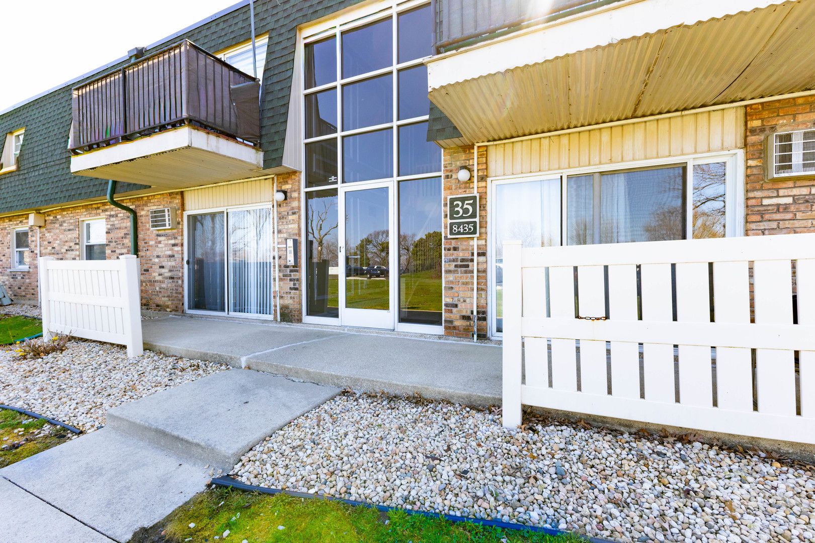 8431 99th Terrace — Palos Hills, IL 60465