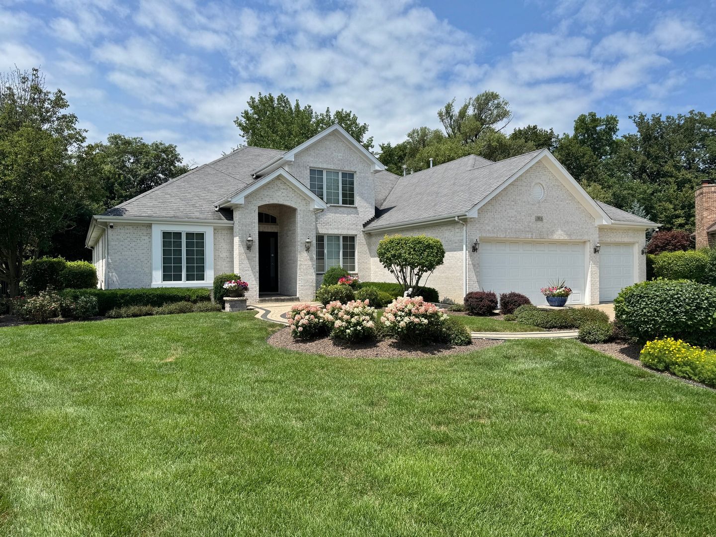 19918 Amberly Court — Mokena, IL 60448