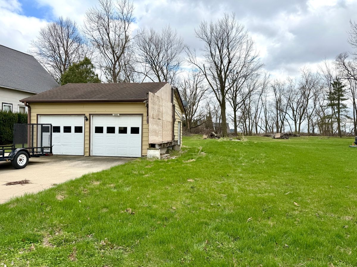 5982 W Clare Road, Clare, IL 60111