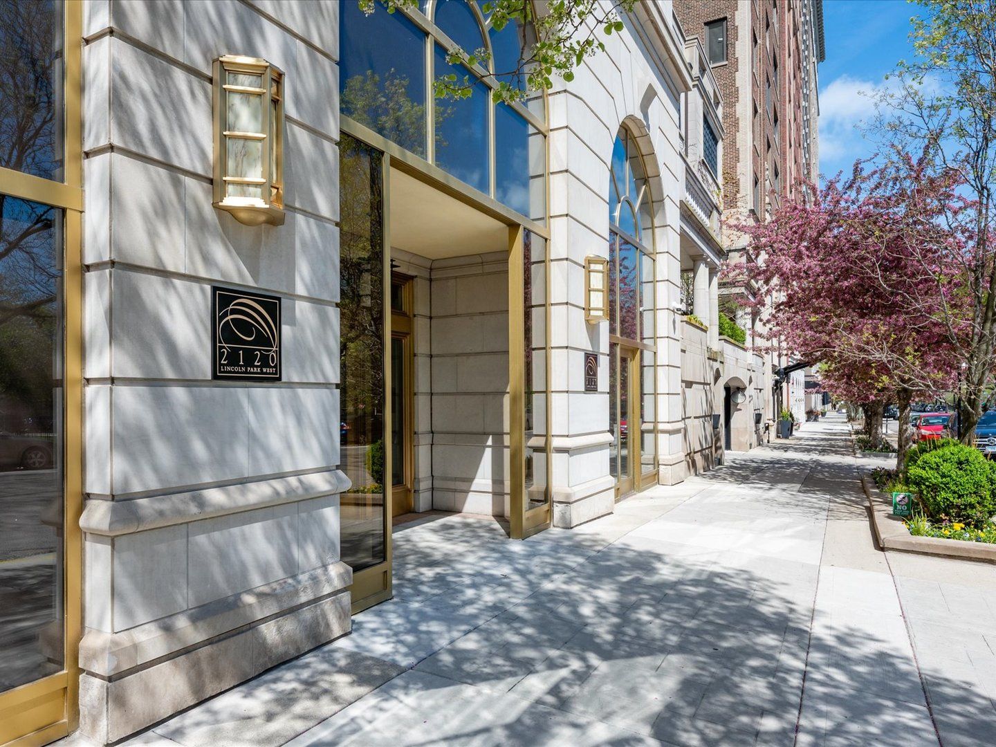 2120 N Lincoln Park West #15 — Chicago, IL 60614
