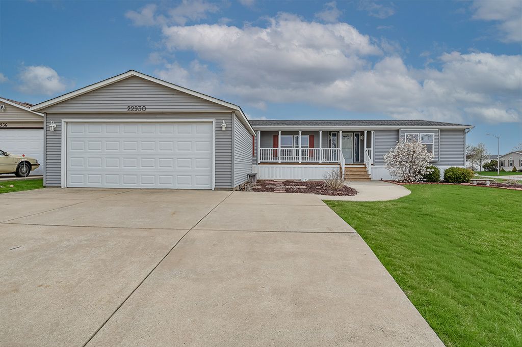 22930 Glen Eagle Drive S — Frankfort, IL 60423