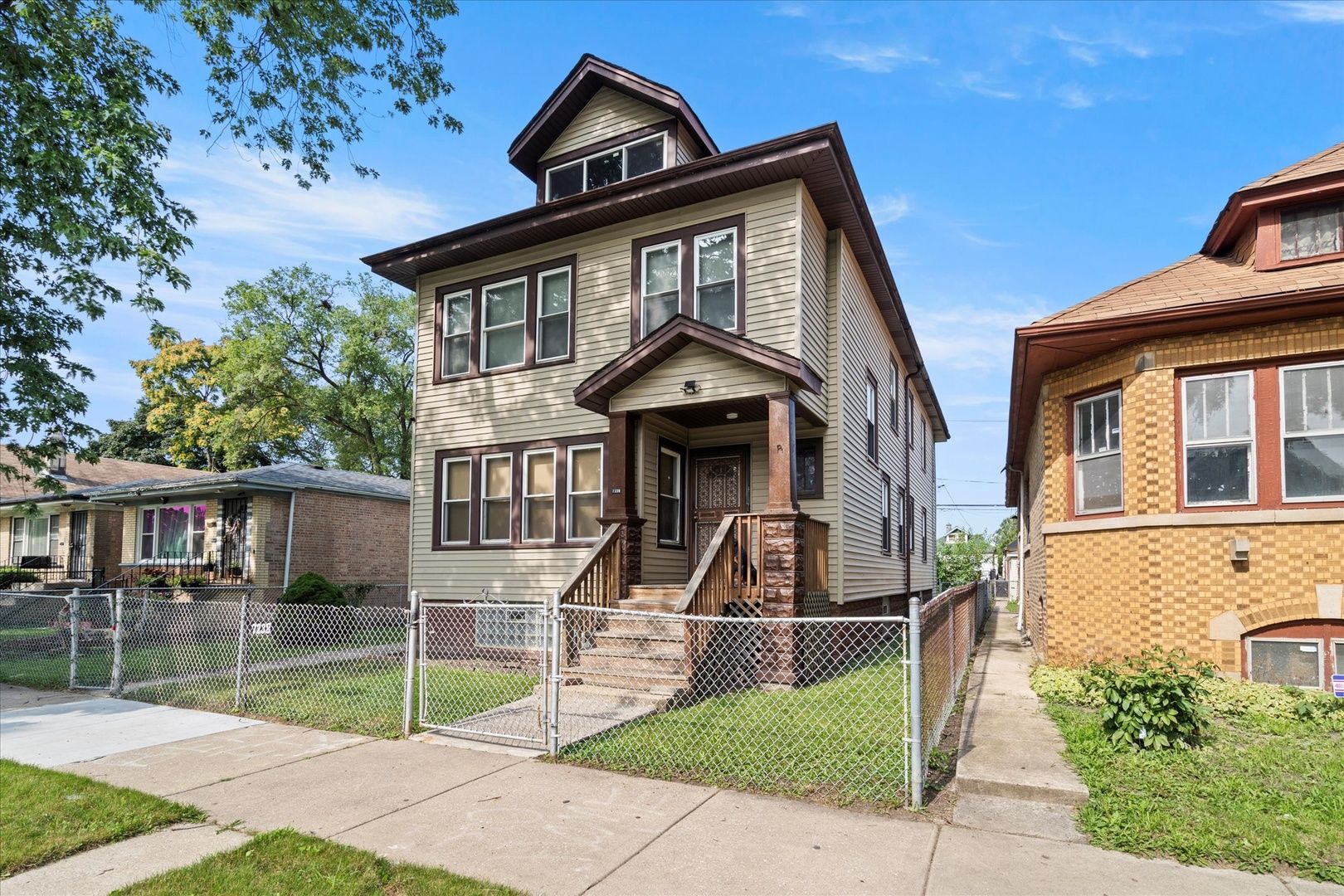 7238 S Wood Street — Chicago, IL 60636