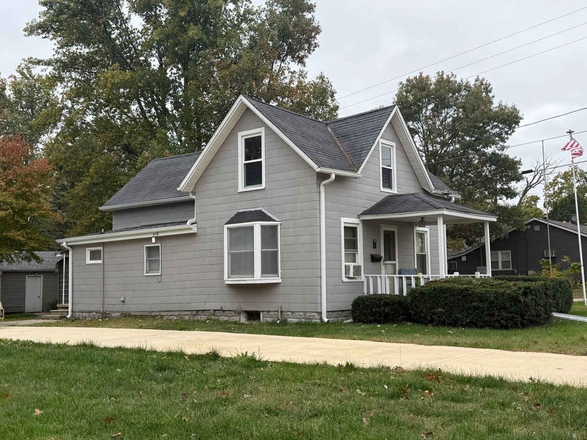 1 E Main Street, Amboy, IL 61310