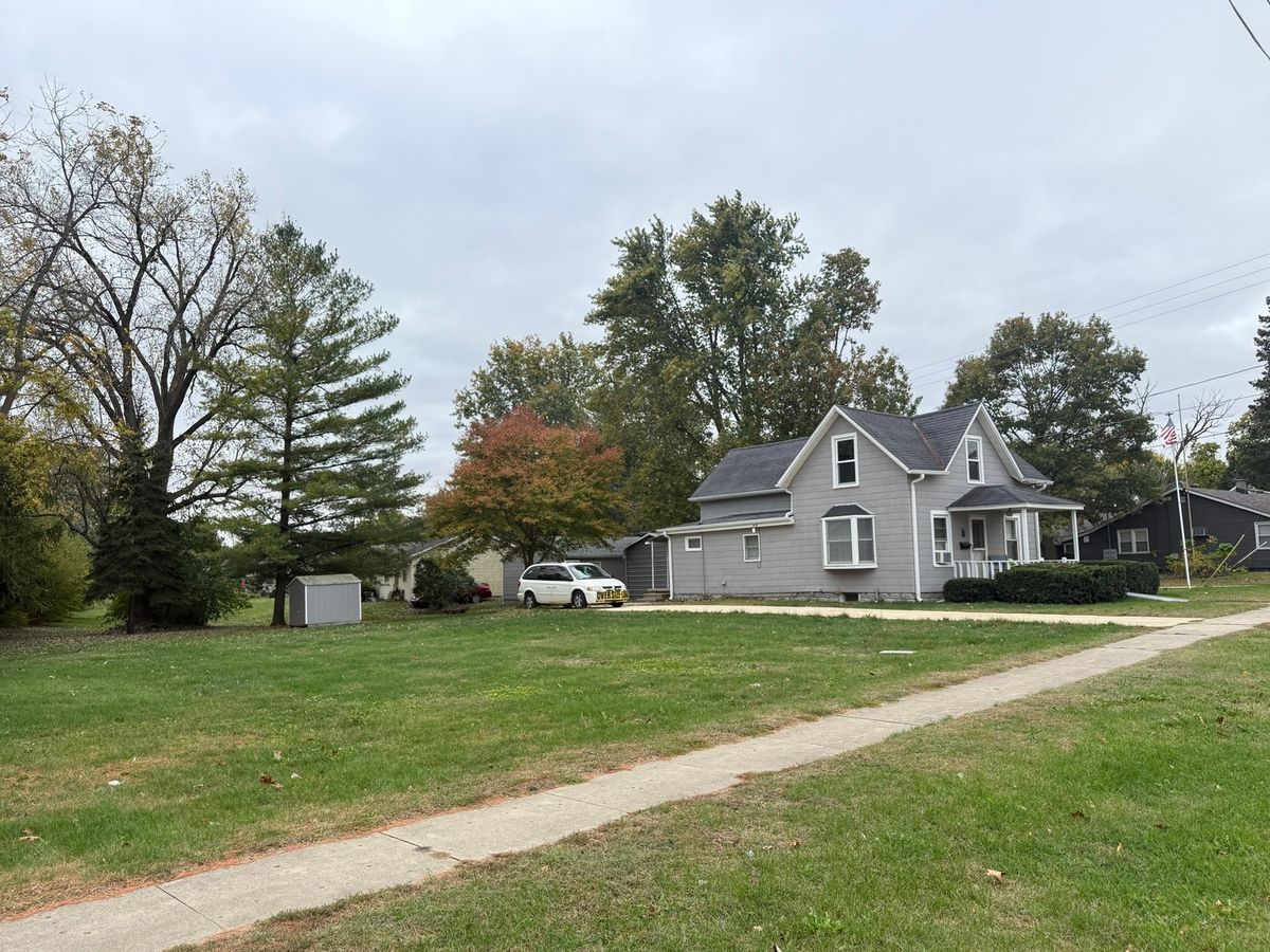 1 E Main Street, Amboy, IL 61310