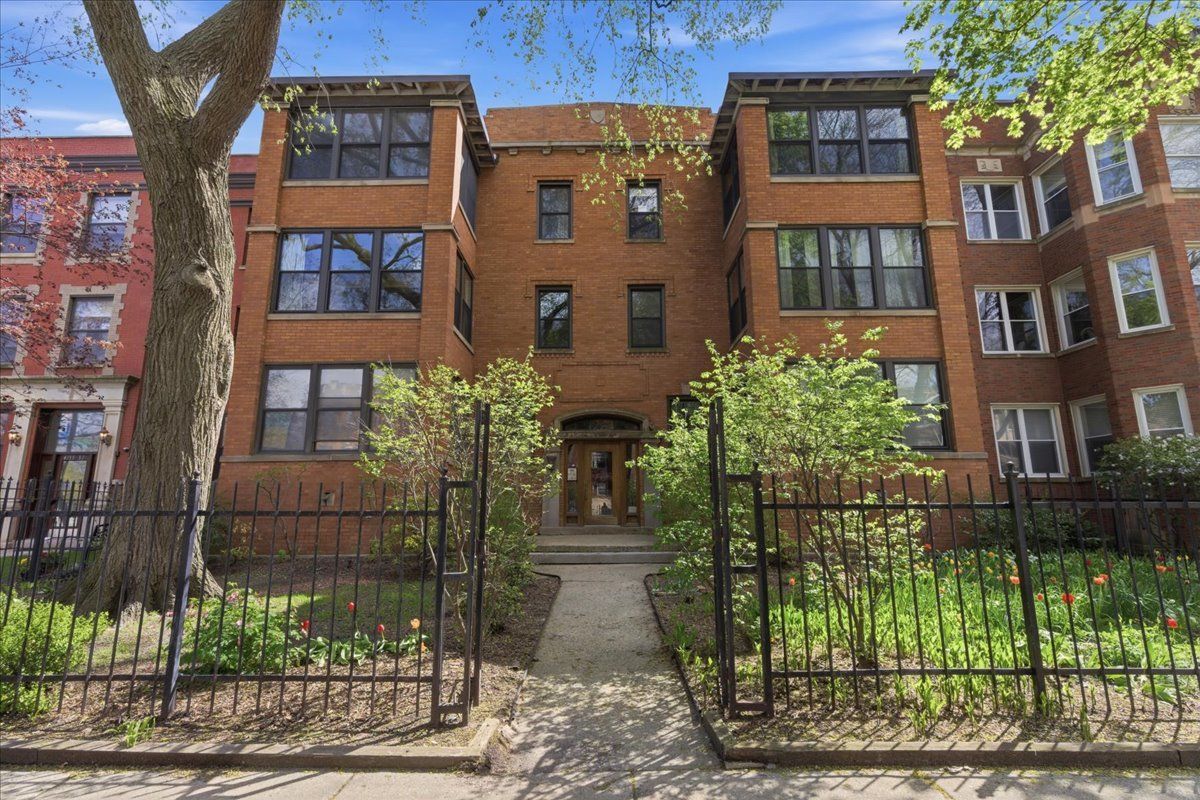 4753 Malden Street, Chicago, IL 60640