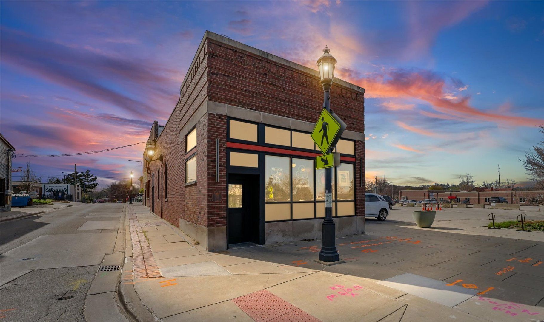 201 N Broadway Avenue — Urbana, IL 61801