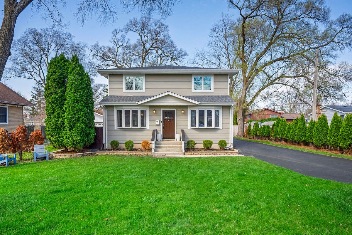 216 Washington Street, Westmont, IL 60559