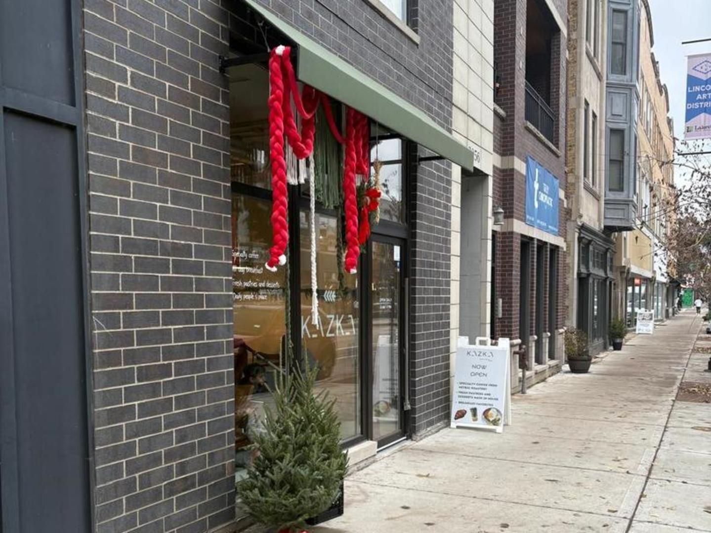 3056 N Lincoln Avenue #1 — Chicago, IL 60657