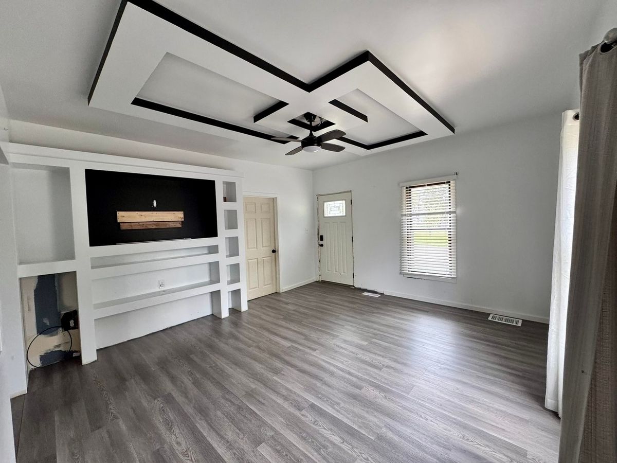 2 Missouri Street, Hindsboro, IL 61930