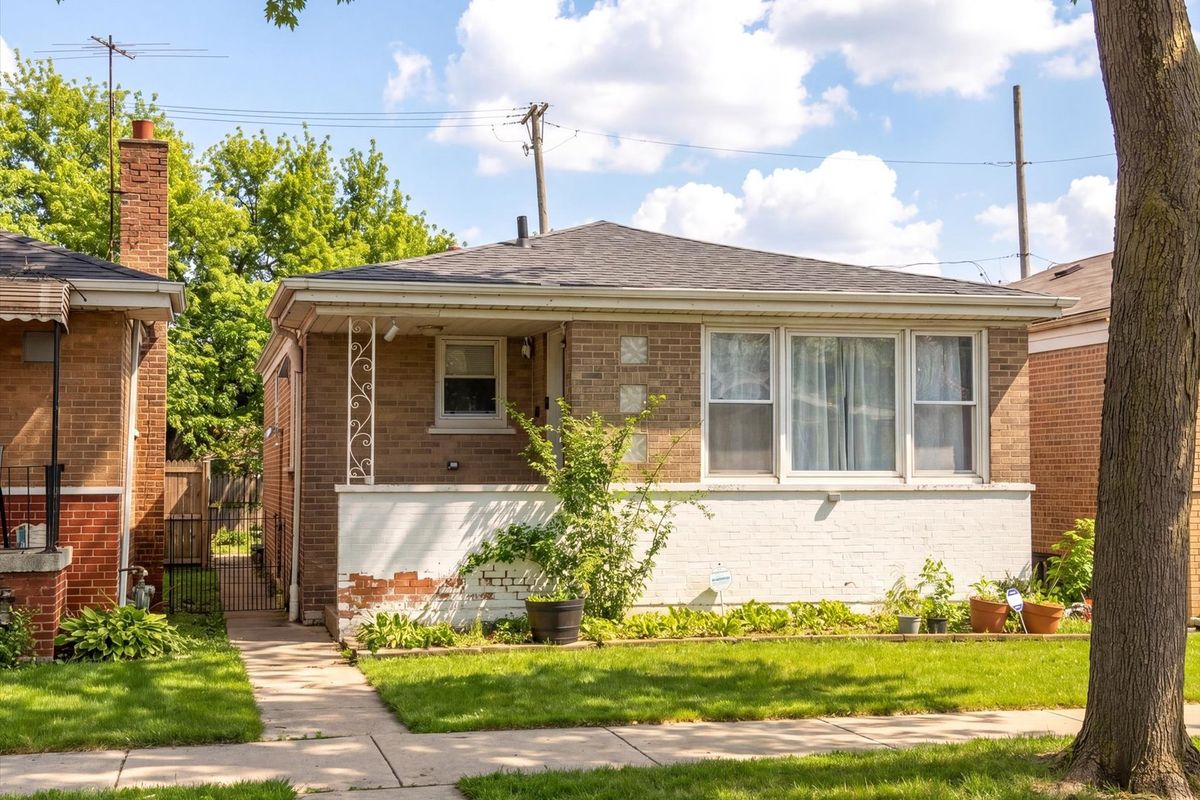 345 Swann Street, Chicago, IL 60609