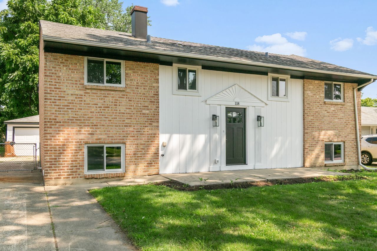 118 Windsor Lane — Glendale Heights, IL 60139