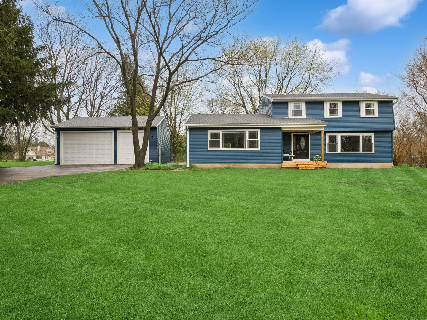 6220 Crescent Drive — Huntley, IL 60142