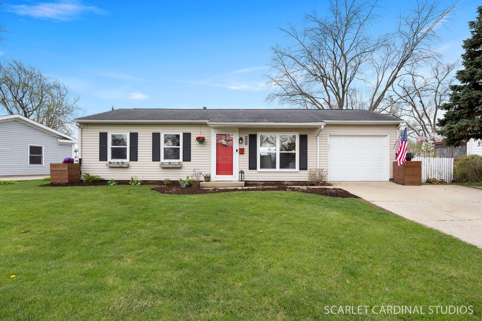 801 Sunset Circle — Streamwood, IL 60107