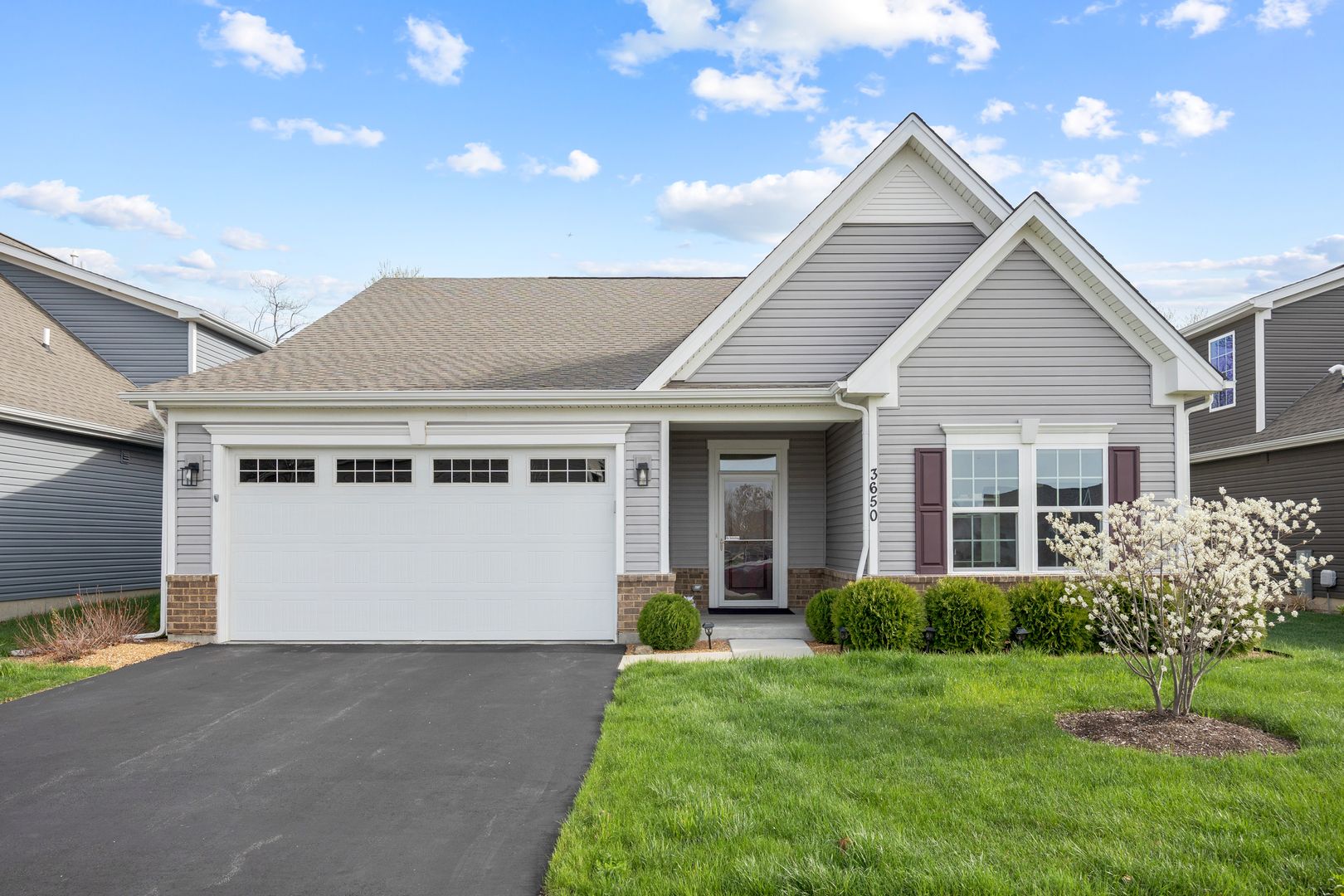 3650 Reddington Circle — Elgin, IL 60124