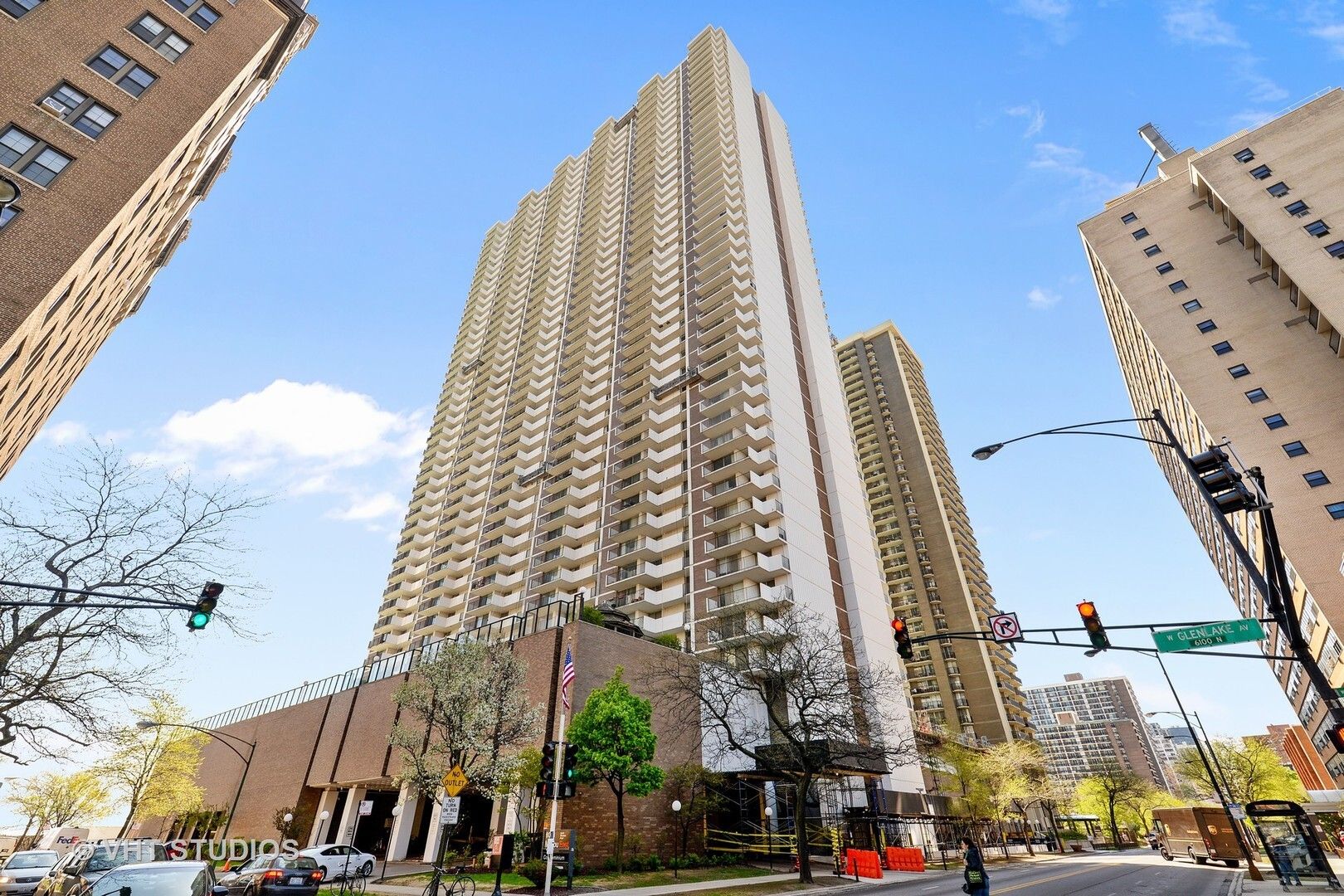 6033 N Sheridan Road #36F — Chicago, IL 60660