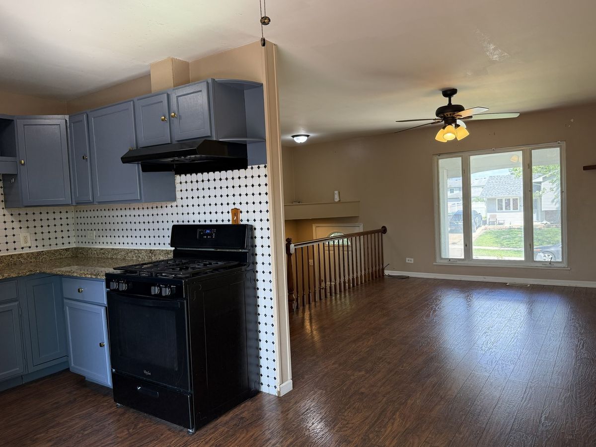 16242 92nd Avenue, Orland Hills, IL 60487