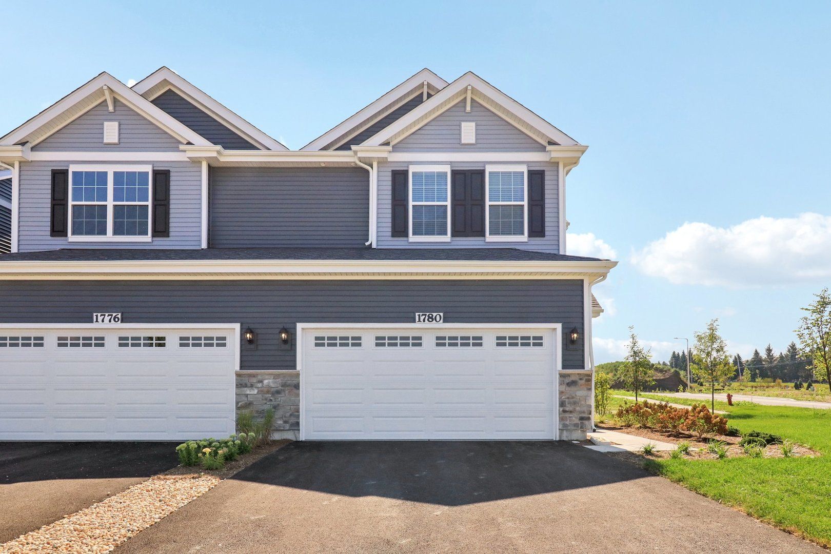 1733 Stable Lane — Aurora, IL 60503