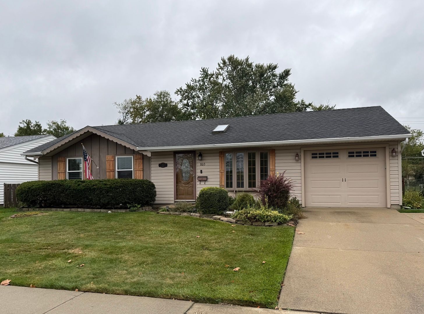 803 E Streamwood Boulevard — Streamwood, IL 60107