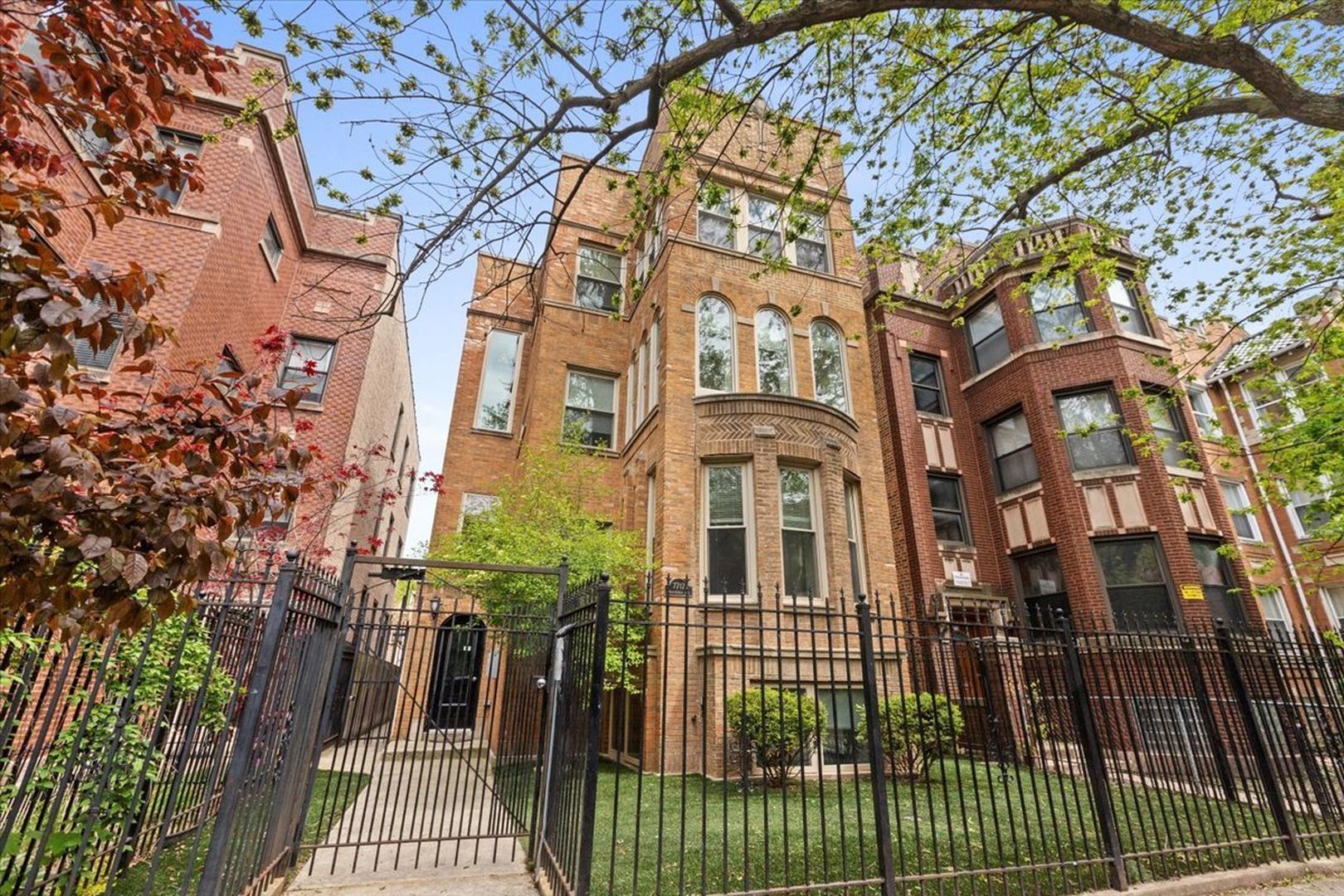 7717 N Marshfield Avenue #1 — Chicago, IL 60626