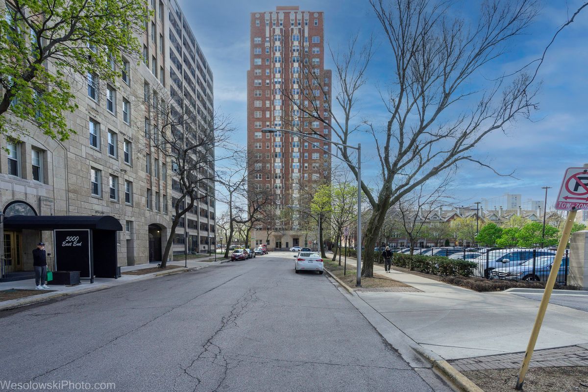 5000 Cornell Avenue, Chicago, IL 60615