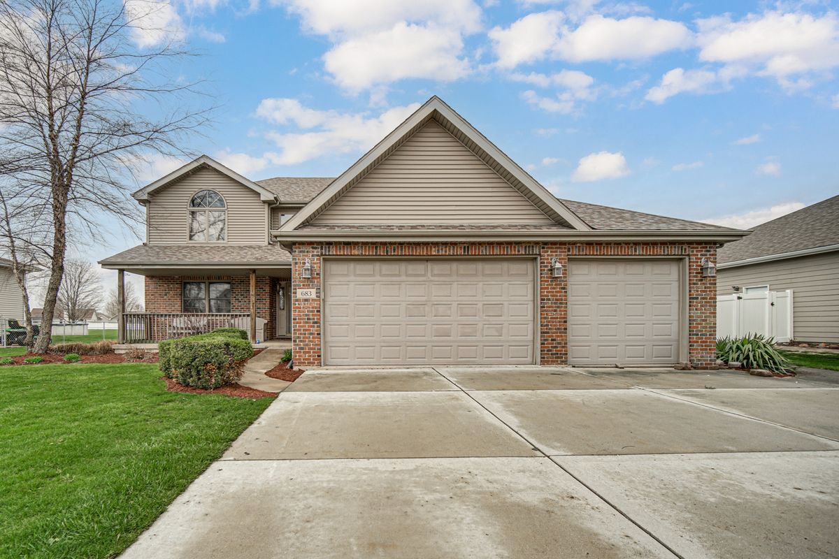 683 Sandburg Drive, Manteno, IL 60950