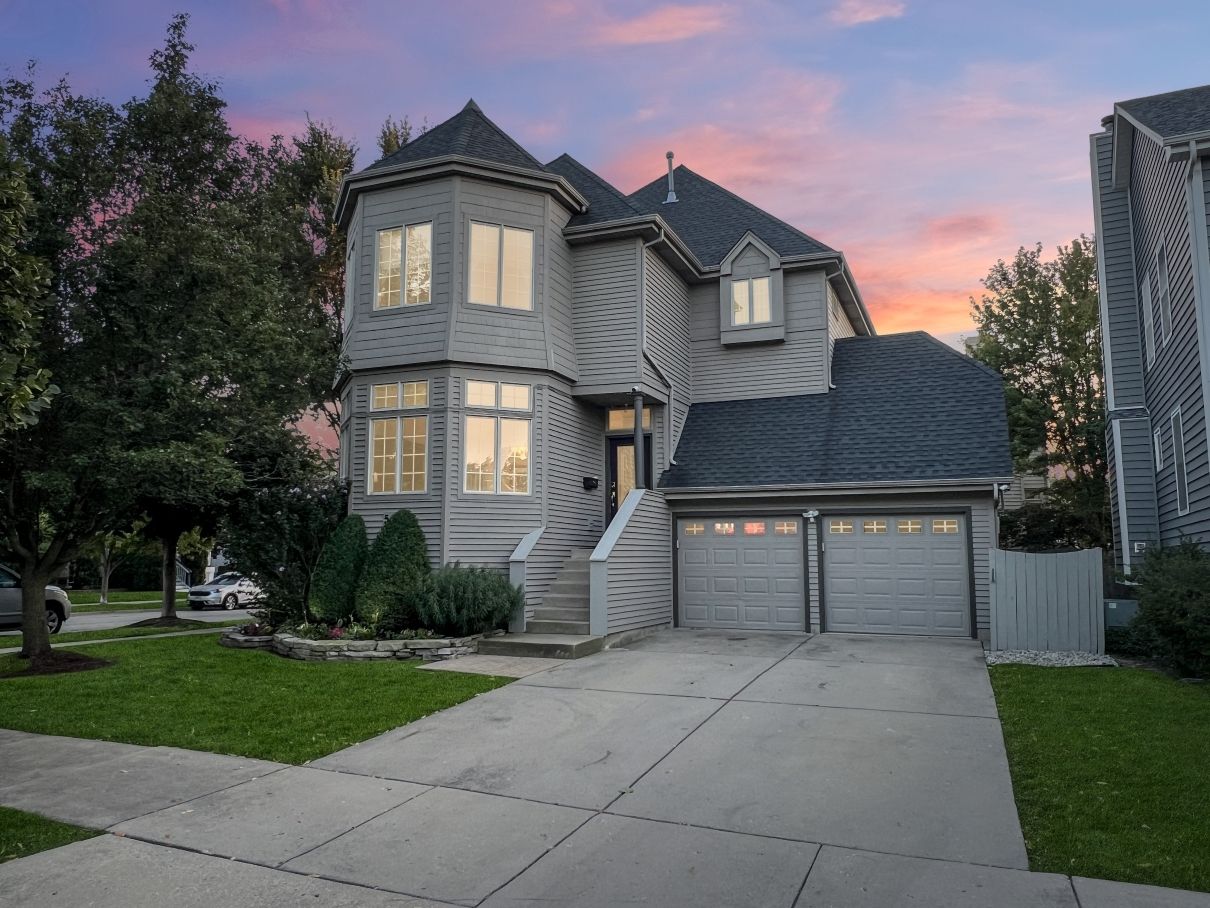 5426 N Kildare Avenue — Chicago, IL 60630