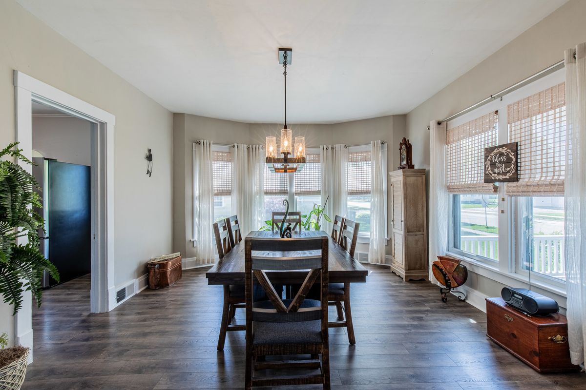 225 W Central Avenue, Princeton, IL 61356