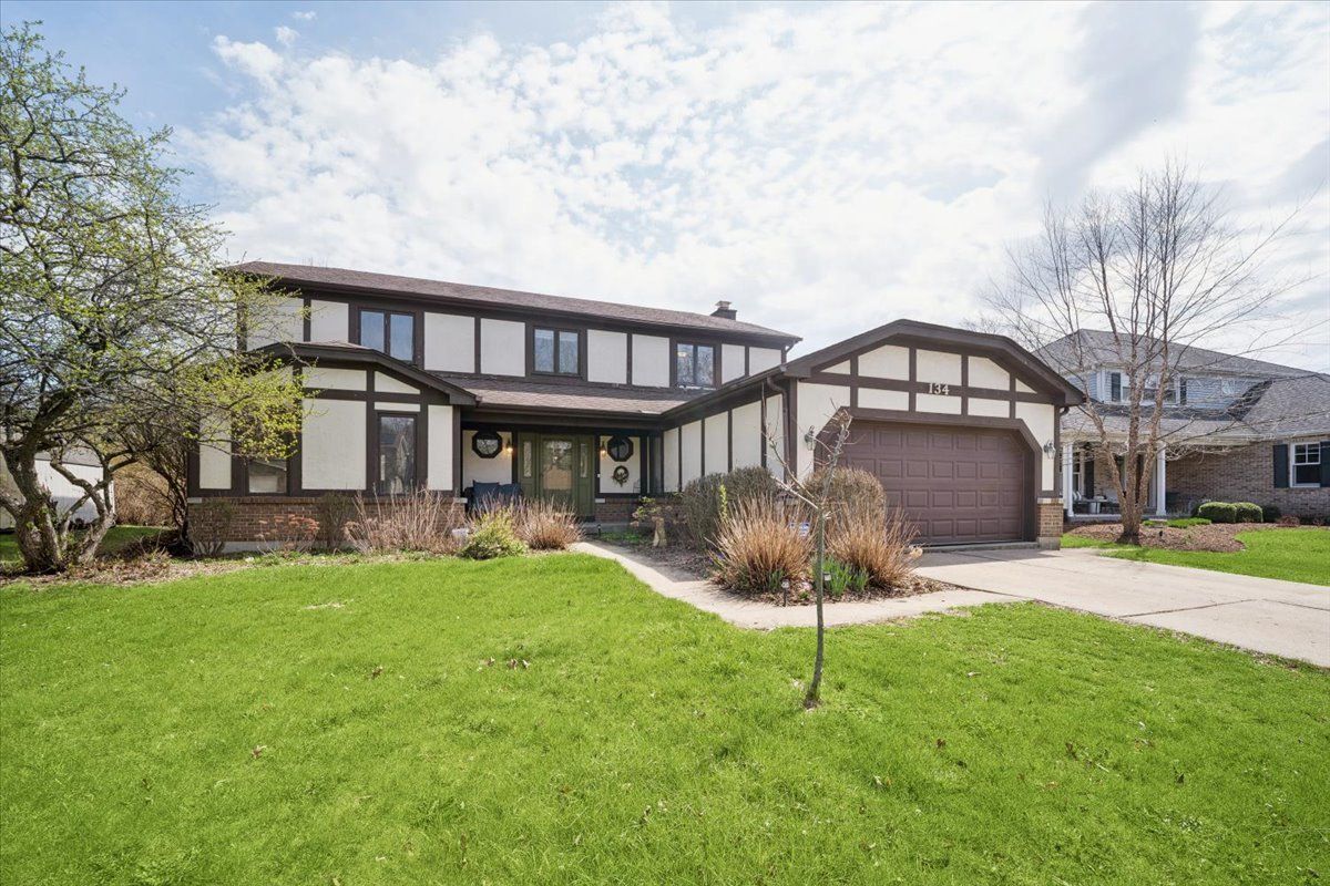 134 Amherst Drive — Bartlett, IL 60103