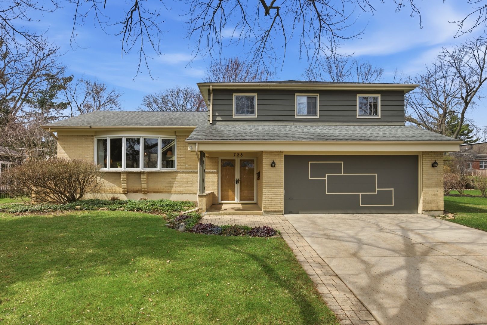 728 N Stark Drive — Palatine, IL 60074
