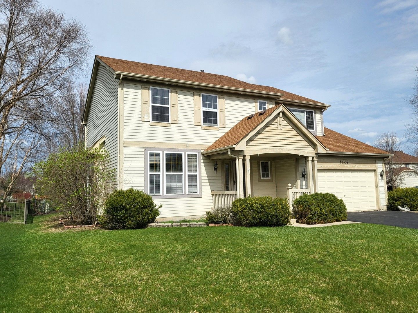 18392 Springwood Drive — Grayslake, IL 60030