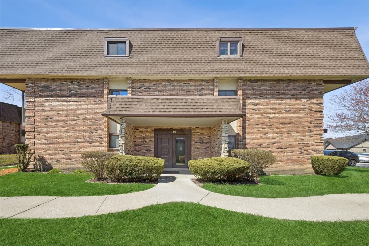 11130 Northwest Road, Palos Hills, IL 60465