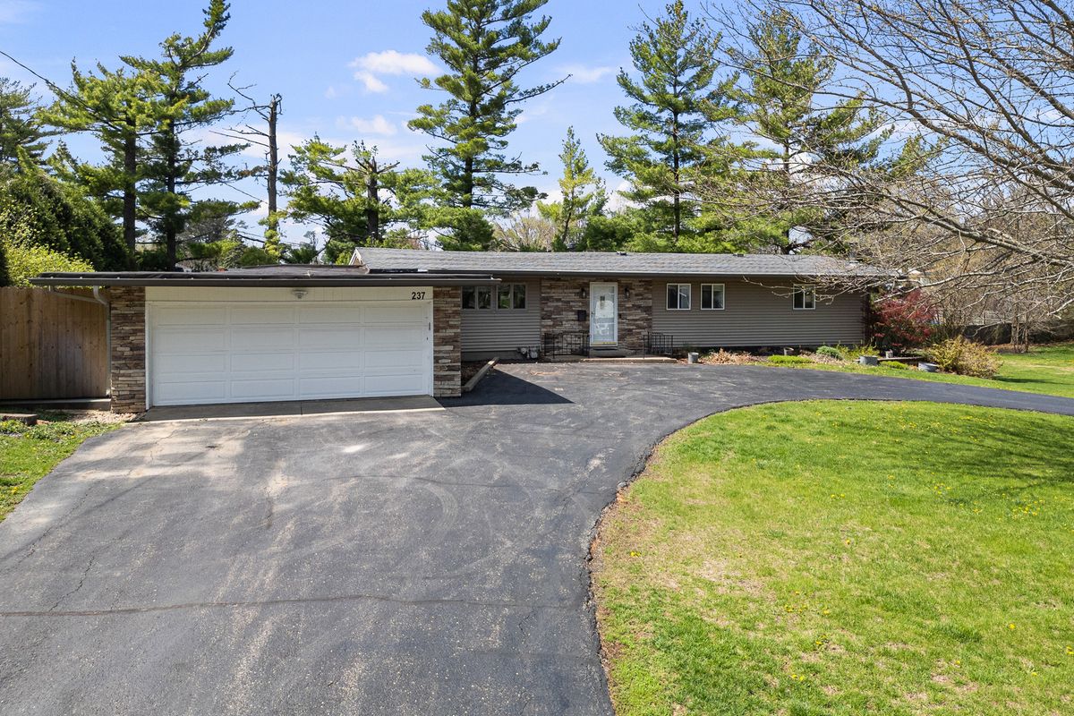 237 Birch Place, Kewanee, IL 61443