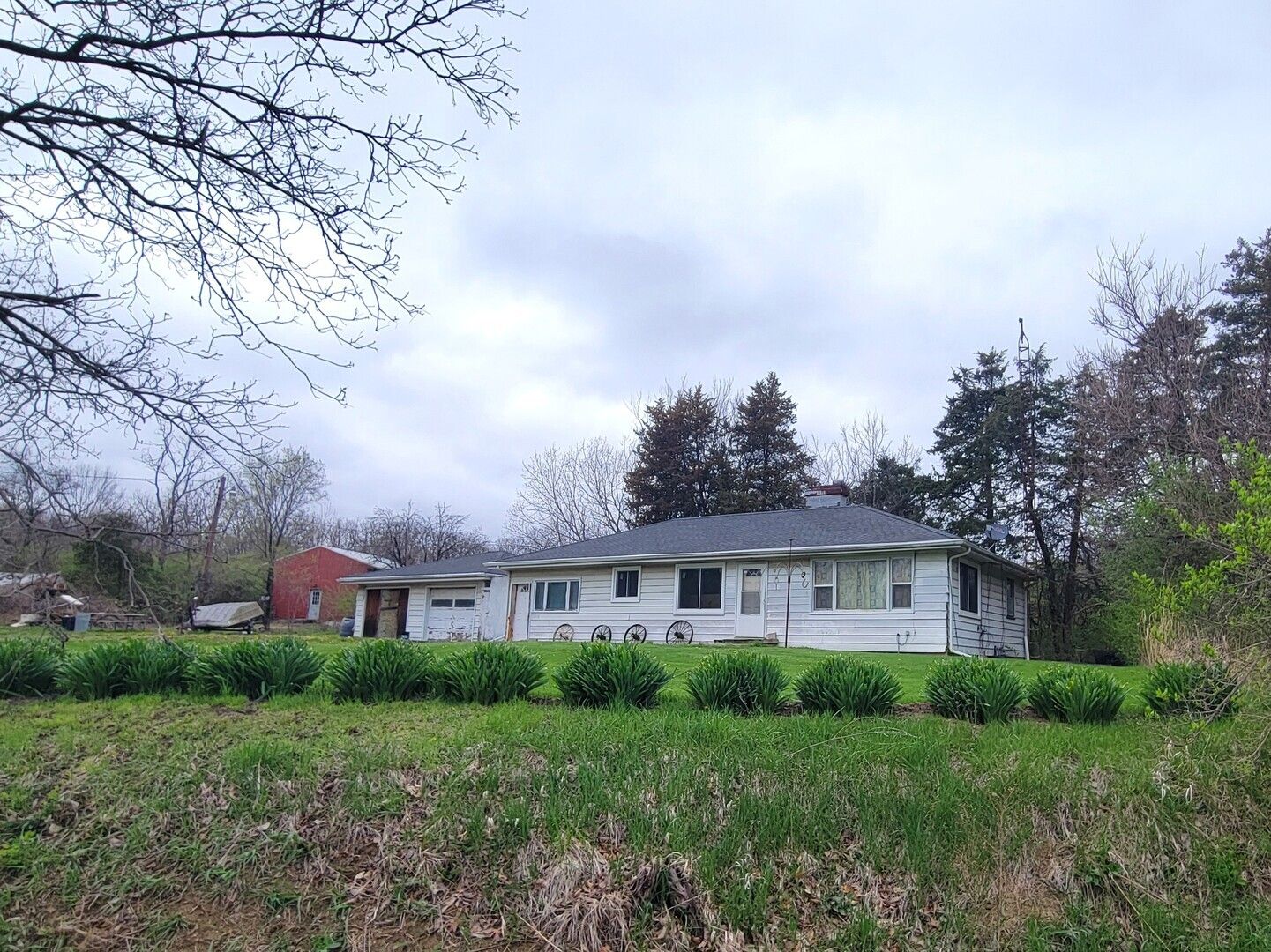 2569 E 22nd Road — Marseilles, IL 61341