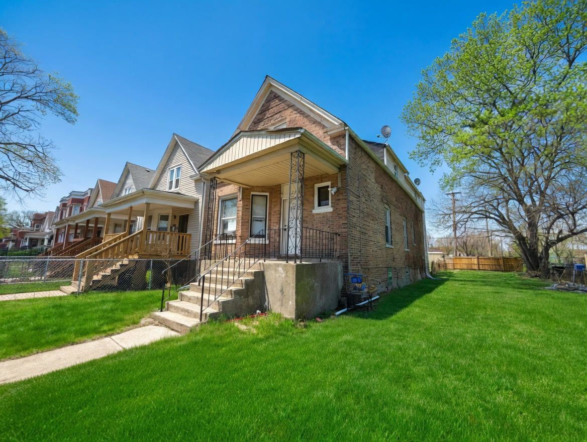 7316 S Perry Avenue — Chicago, IL 60621